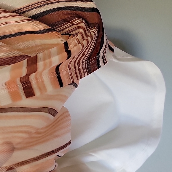 Torrid O ring mesh fabric top large - Picture 5 of 11